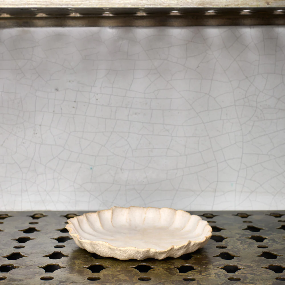 Assiette Flower Shell - Pauline M Ceramics - Image 2