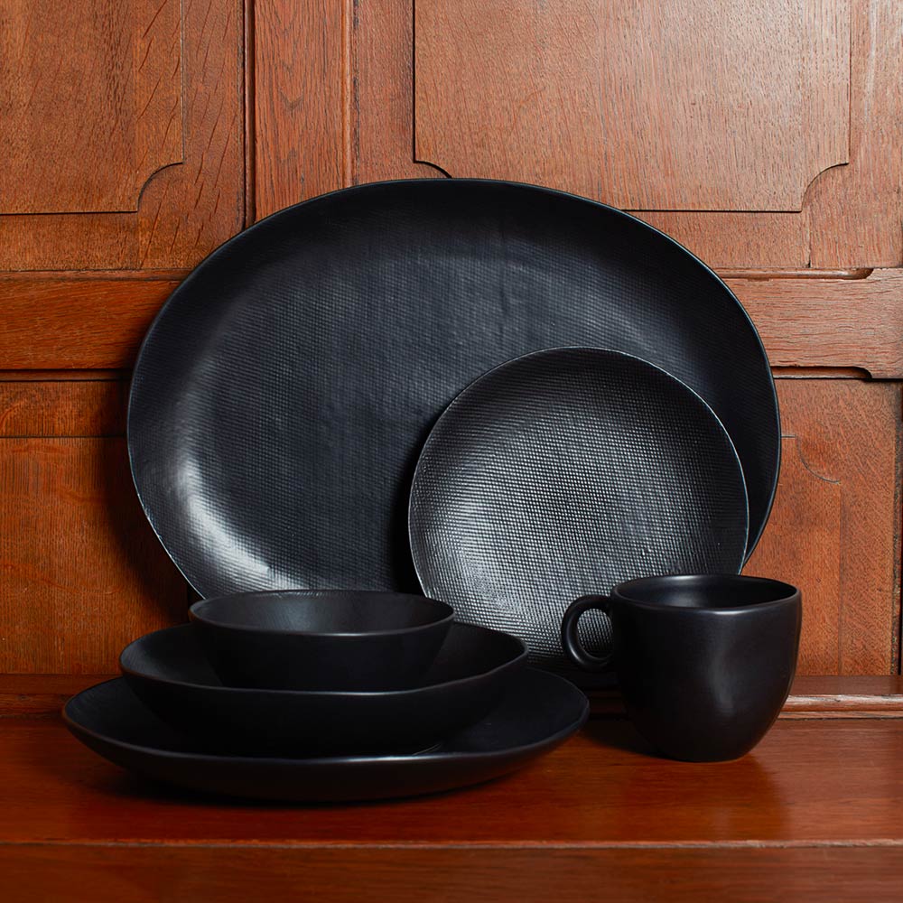 Assiette plate en grès - Noir - Image 5