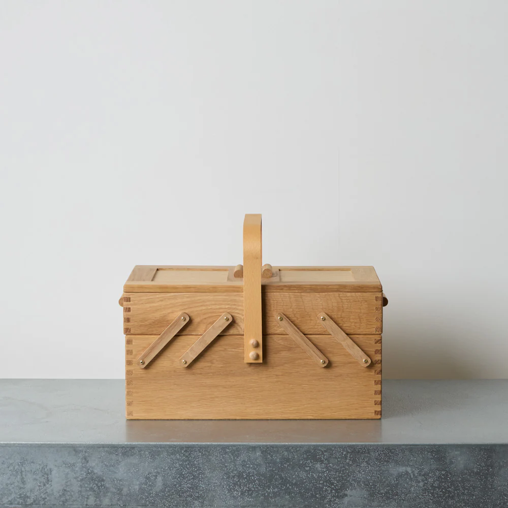 Boite à couture en bois