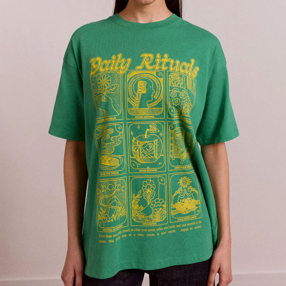 Damson Madder - T-shirt Graphique Daily Rituals - Vert - Image 3