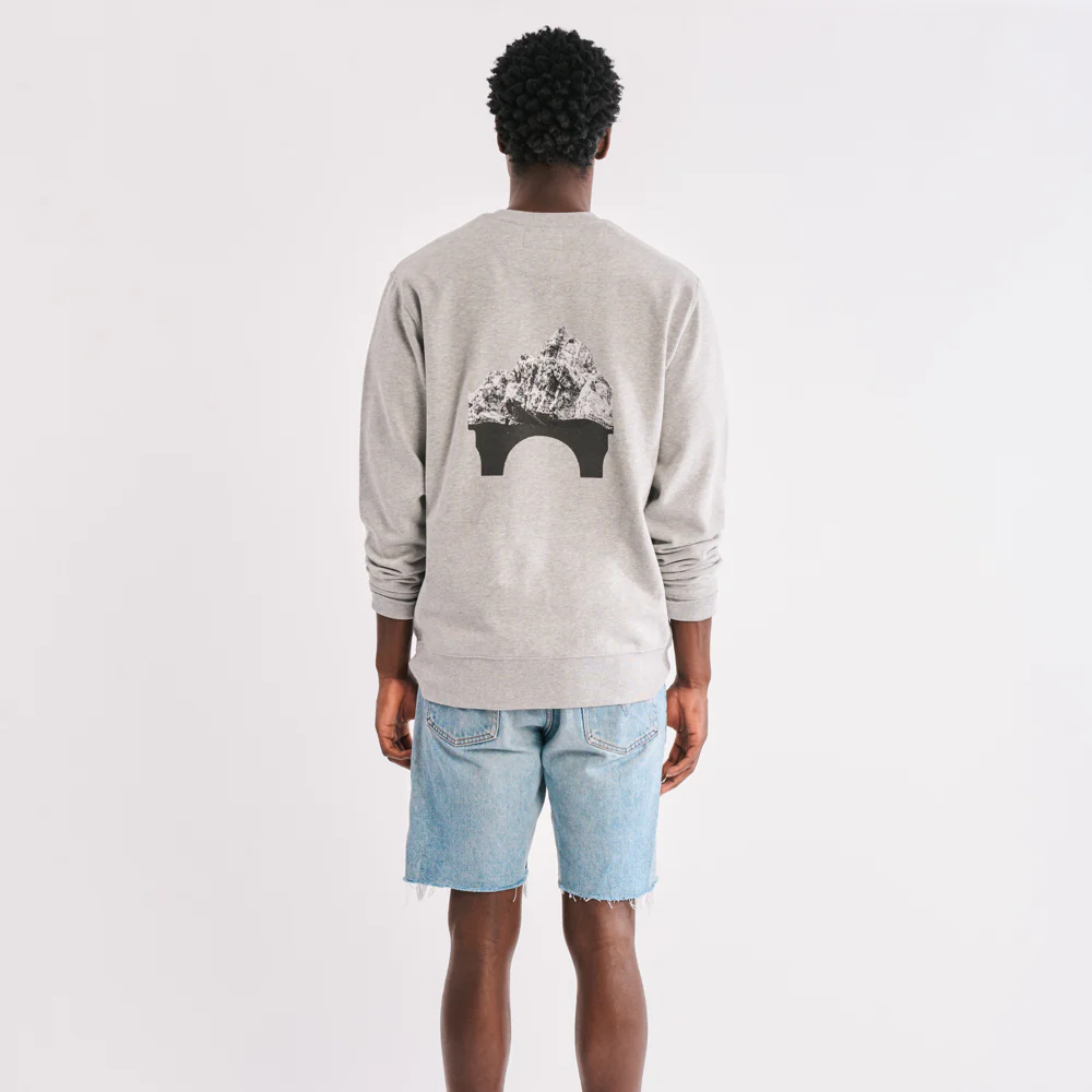 La Caverne du Pont-Neuf x Au Vieux Campeur - Sweat Patch - Gris Clair - Image 2