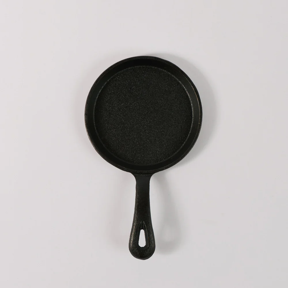 Petite poêle en fonte