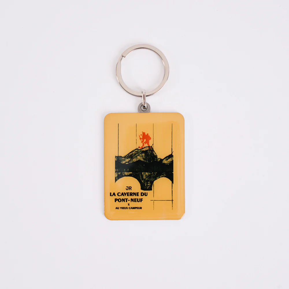 Porte-clé Vieux Fusain Jaune - La Caverne du Pont-Neuf x Au Vieux Campeur