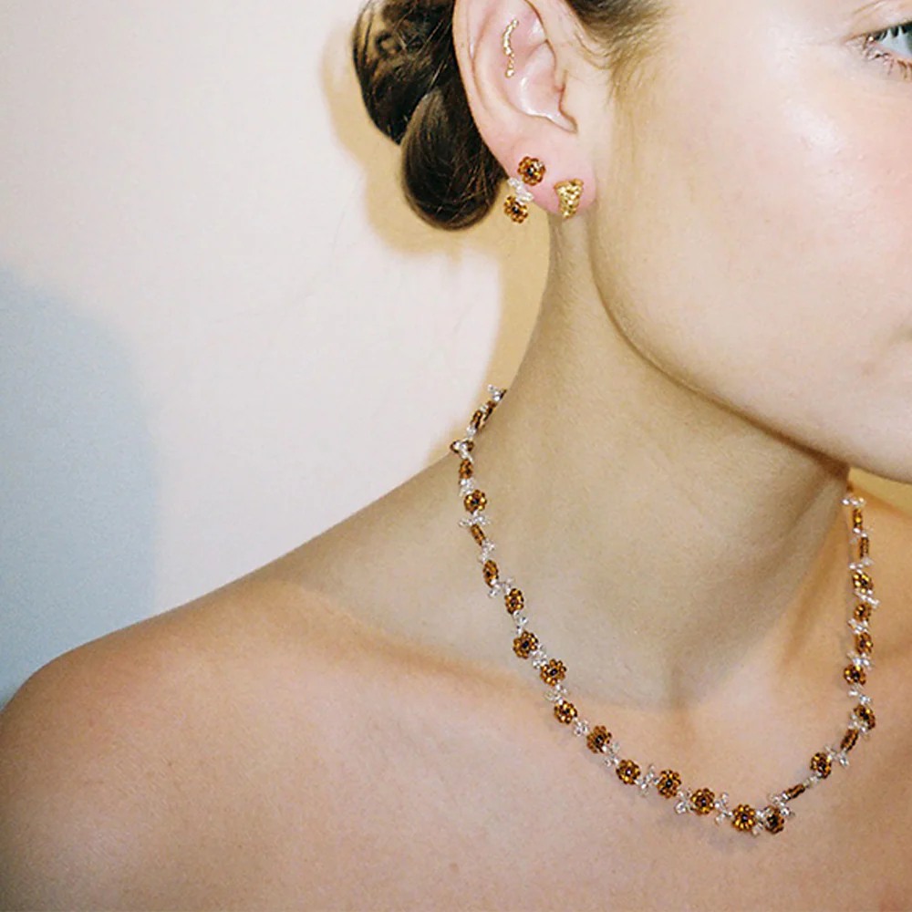 Pura Utz - Boucles d'oreilles Ear Stick Fleur - Marron - Image 2