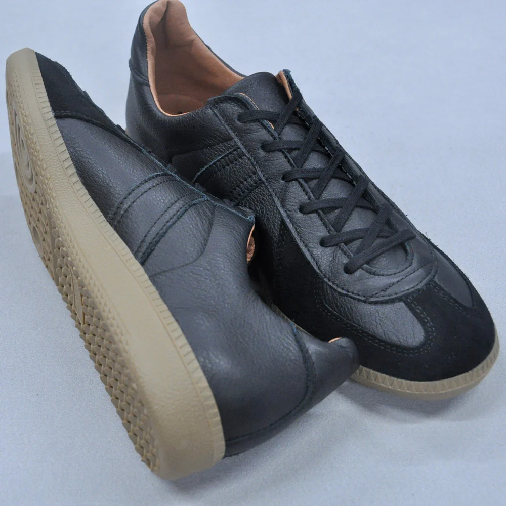 REPRODUCTION OF FOUND - Baskets 1700L - Noir - Image 2