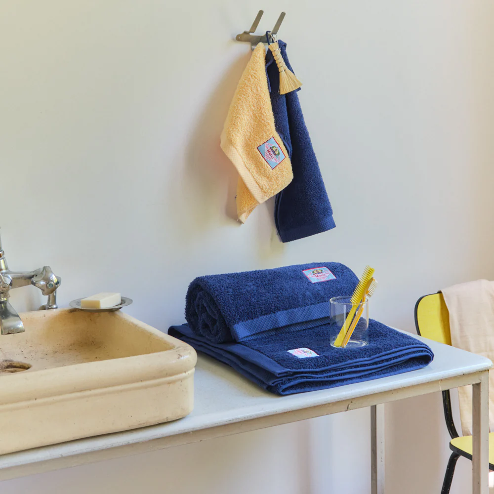Serviette de bain en éponge - Bleu Nuit