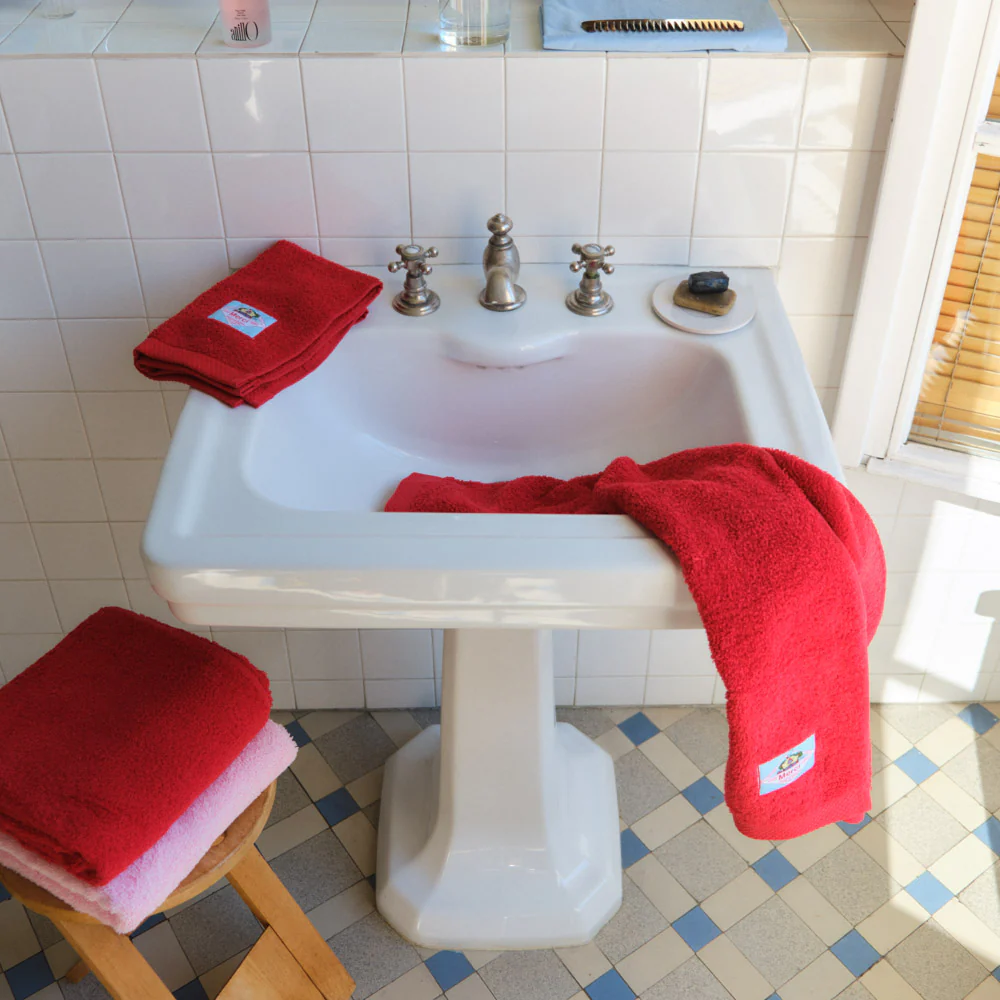 Serviette de bain en éponge - Rouge Soir